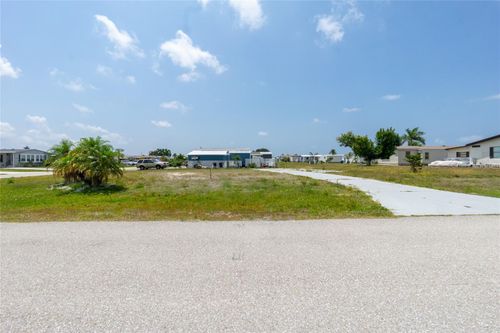 6161 Falcon Dr, ENGLEWOOD, FL, 34224-8331 | Card Image
