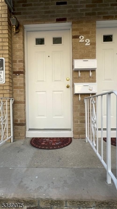 2-22 E Price St, Linden, NJ, 07036-3047 | Card Image