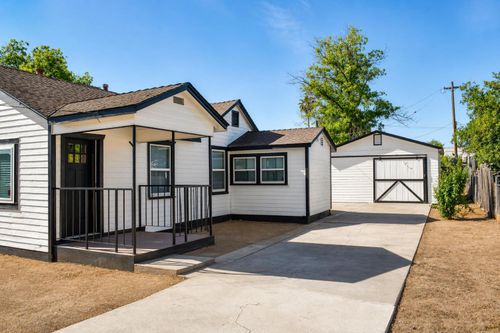 4155 E Clay Ave, Fresno, CA, 93702-1327 | Card Image
