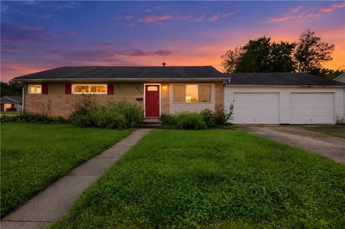 859 Flintridge Dr, Fairborn, OH, 45324-4423 | Card Image