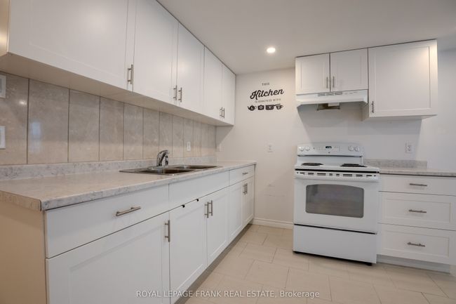 4075 County Rd 121, Home with 4 bedrooms, 5 bathrooms and 4 parking in Kinmount ON | Image 12