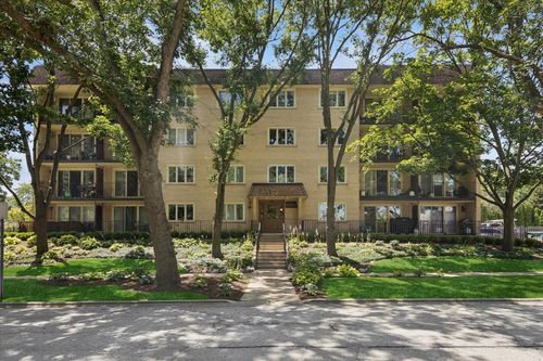201-225 E Wing St, Arlington Heights, IL, 60004-6044 | Card Image