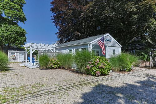 17 Elysian Ave, Falmouth, MA, 02540-3715 | Card Image