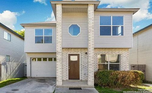 9018 Mountain Field Dr, San Antonio, TX, 78240-5428 | Card Image