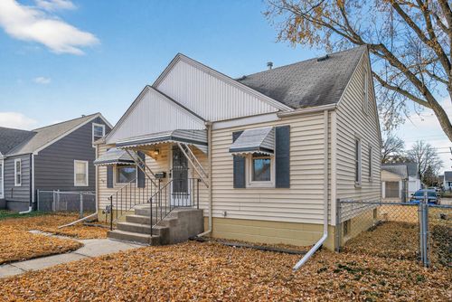 5037 Camden Ave N, Minneapolis, MN, 55430-3561 | Card Image