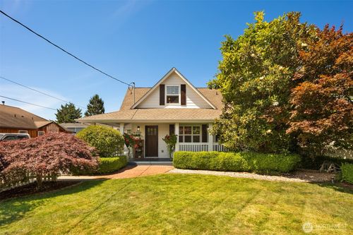 1750 Pioneer Street, Enumclaw, WA, 98022 | Card Image