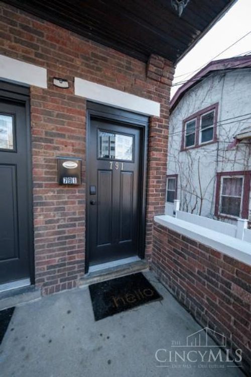 791 E Mitchell Ave, Cincinnati, OH, 45229-1401 | Card Image