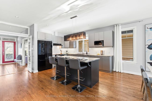 311 Blackleaf Dr, House other with 2 bedrooms, 2 bathrooms and 4 parking in Nepean ON | Image 5