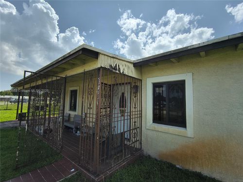 16300 Nw 19th Ave, Miami Gardens, FL, 33054-6674 | Card Image