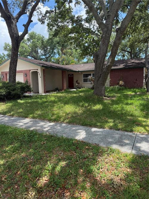 6816 Circlecreek Dr, PINELLAS PARK, FL, 33781-4801 | Card Image