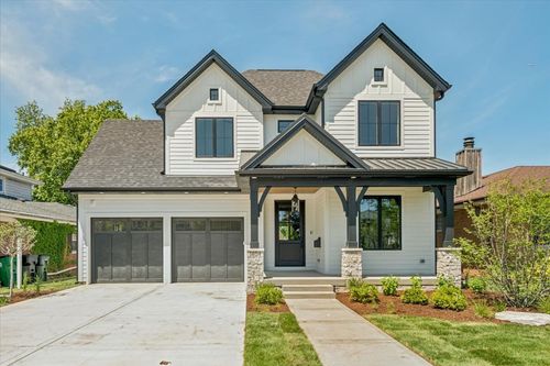 1404 S Ashland Ave, Park Ridge, IL, 60068-5425 | Card Image