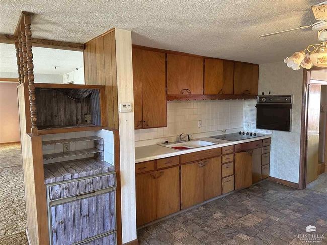 20 Pine St, House other with 3 bedrooms, 2 bathrooms and null parking in Miltonvale KS | Image 18