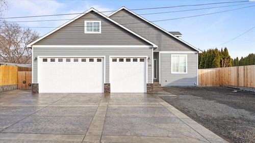 616 N Riverside Dr, West Richland, WA, 99353-5214 | Card Image