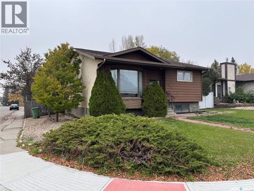 6022 Wadge St, Regina, SK, S4X4B5 | Card Image