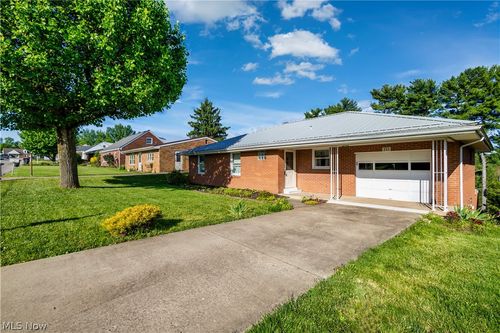 353 Westwood Dr, Steubenville, OH, 43953-3644 | Card Image