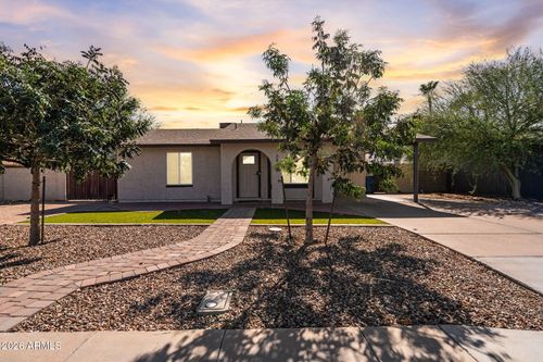 2802 N Pennington Dr, Chandler, AZ, 85224-1860 | Card Image