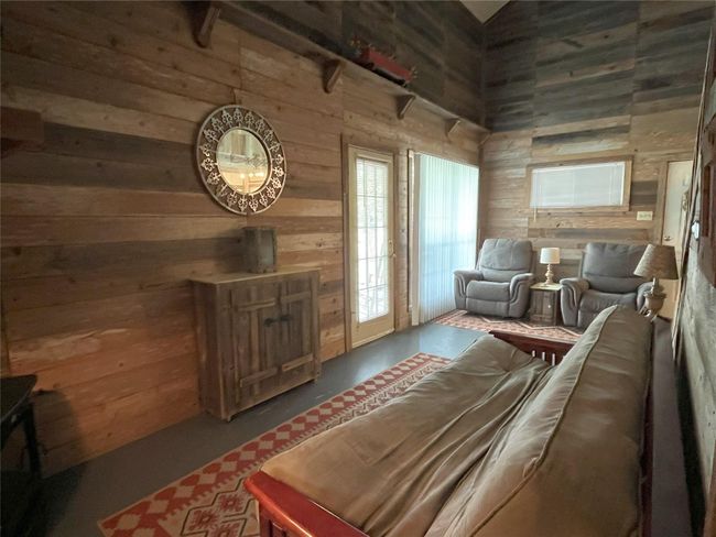 Living Room | Image 23