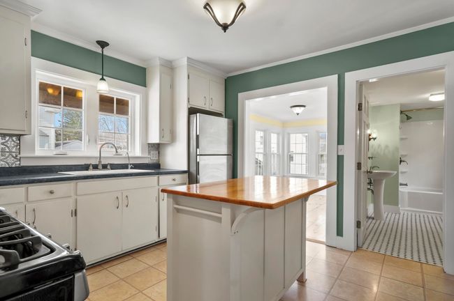 6 Rockingham St, House other with 3 bedrooms, 2 bathrooms and null parking in Exeter NH | Image 13