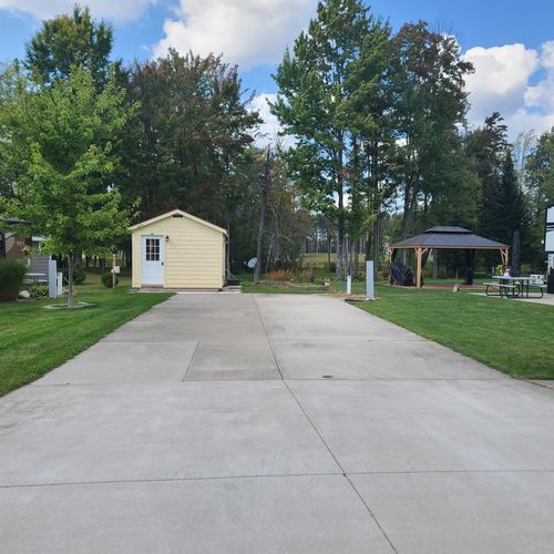 6100 Larson Rd Sw, South Boardman, MI, 49680-9746 | Card Image