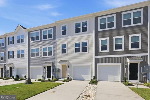 460 Sophie St, Strasburg, VA, 22657-4388 | Card Image