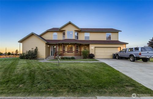 1716 Legend Ln, Moses Lake, WA, 98837-2482 | Card Image