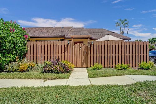 264 Springdale Cir, Palm Springs, FL, 33461-6329 | Card Image