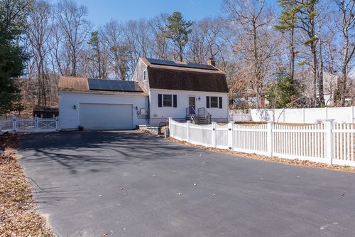 19 Meredith Road, Sandwich, MA, 02644 | Card Image