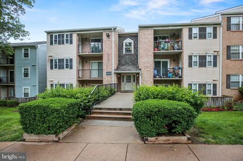 apt-101-18302 Streamside Dr, GAITHERSBURG, MD, 20879-5213 | Card Image