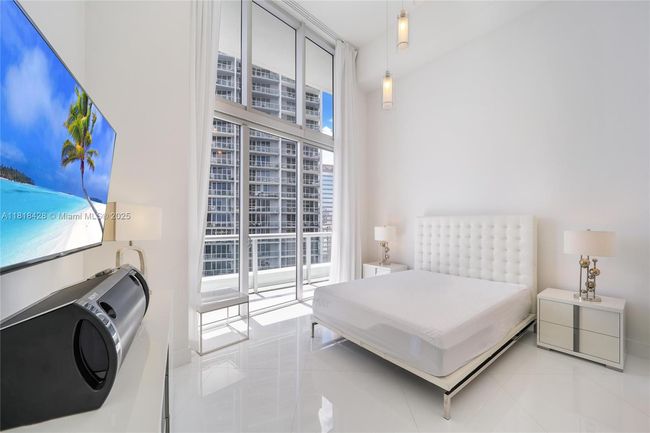 APT-2807 - 475 Brickell Ave, Condo with 2 bedrooms, 2 bathrooms and null parking in Miami FL | Image 15