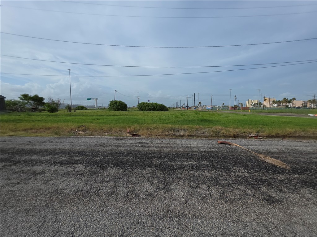 Land in Corpus Christi