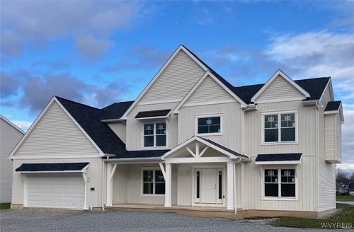 5631 Dorothy Cir, Clarence Ctr, NY, 14032-9009 | Card Image