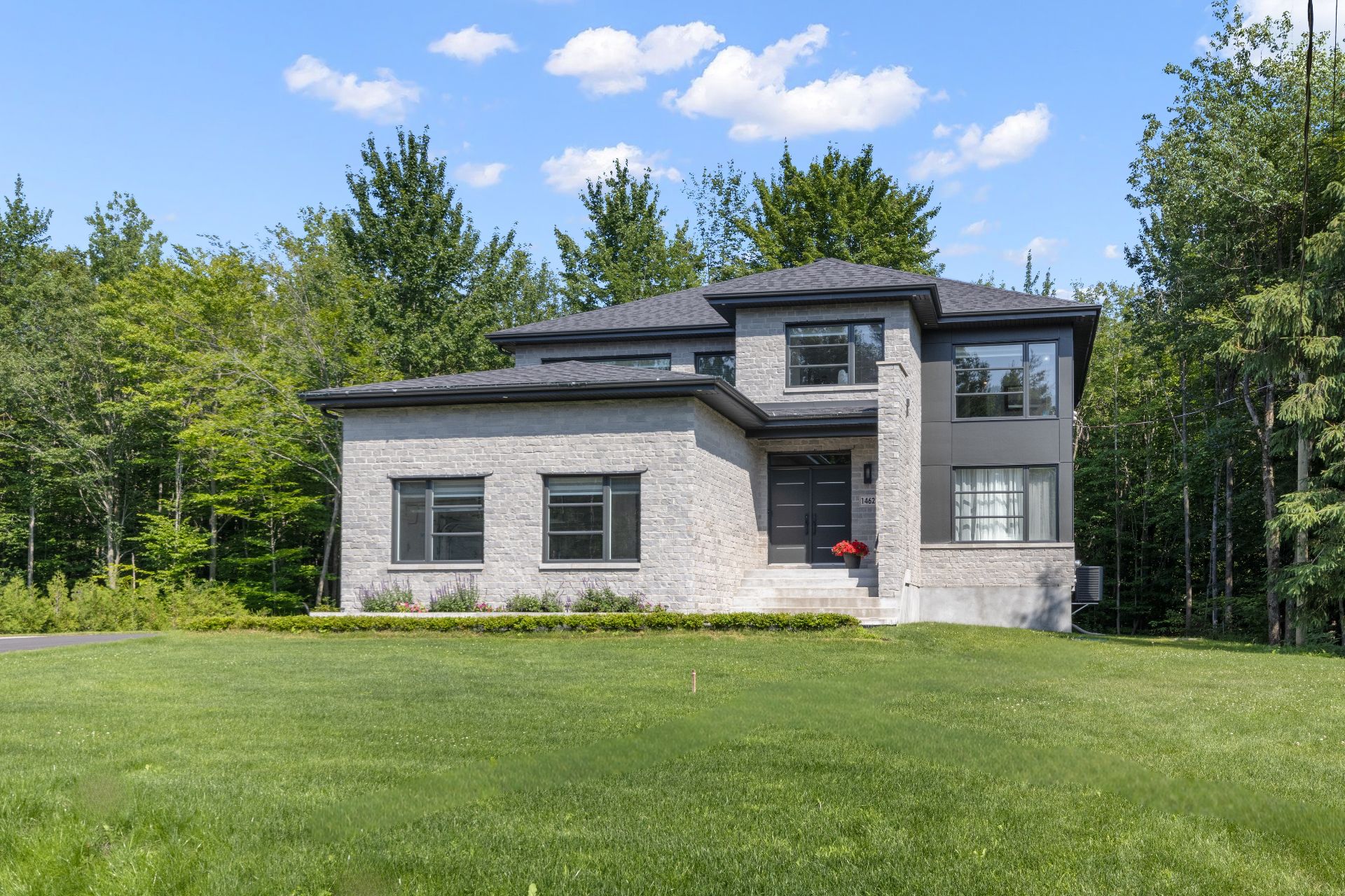 Residential in Saint-Lazare 3
