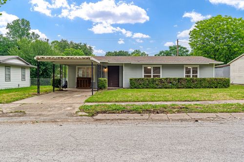 1524 Murray Dr, Garland, TX, 75042-8443 | Card Image