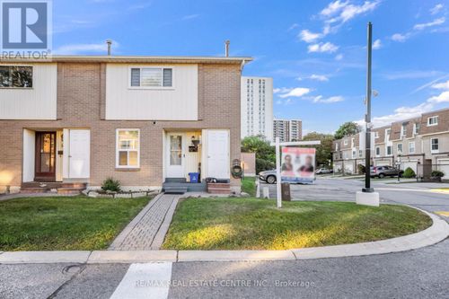 59 Craigleigh Cres, Brampton, ON, L6T2E3 | Card Image