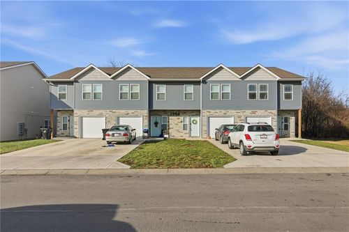 2904 S Harvard Ave, Independence, MO, 64052-2786 | Card Image