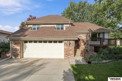 2343 S 75th St, Lincoln, NE, 68506-3002 | Card Image