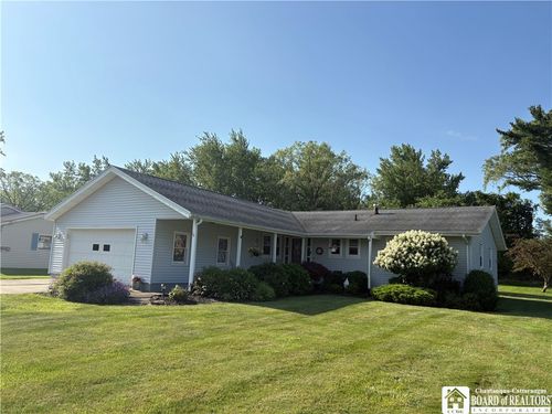 14 Sunset Dr, Fredonia, NY, 14063-1629 | Card Image