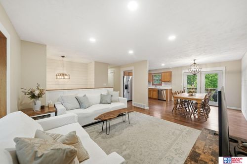 842 W 6th St, Wahoo, NE, 68066-1552 | Card Image