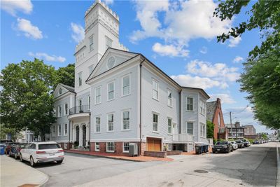 8 - 50 School Street, Condo with 4 bedrooms, 4 bathrooms and 2 parking in Newport RI | Image 1