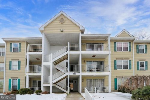 20-26 Iroquois Dr, Galloway, NJ, 08205-3705 | Card Image