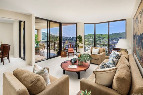 ii-21b-38 S Judd St, Honolulu, HI, 96817-2604 | Card Image