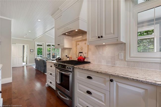 402 Progreston Rd, House other with 2 bedrooms, 4 bathrooms and 14 parking in Carlisle ON | Image 11