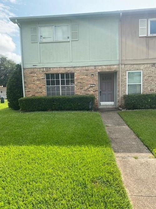 327 John Wesley Blvd, Bossier City, LA, 71112-2296 | Card Image