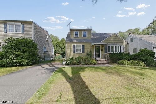 747 Brookside Rd, Rahway, NJ, 07065-1806 | Card Image