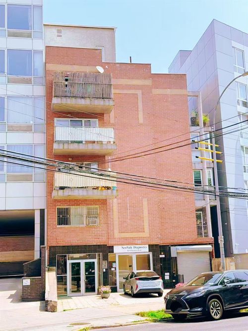 4b-42 Parsons Blvd, Flushing, NY, 11355 | Card Image