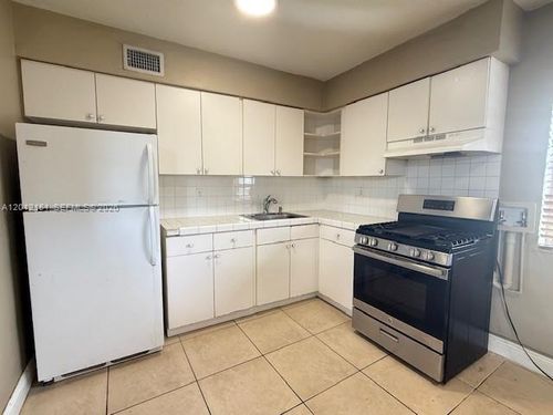 50-4300 Sw 67th Ave, Miami, FL, 33155-4779 | Card Image