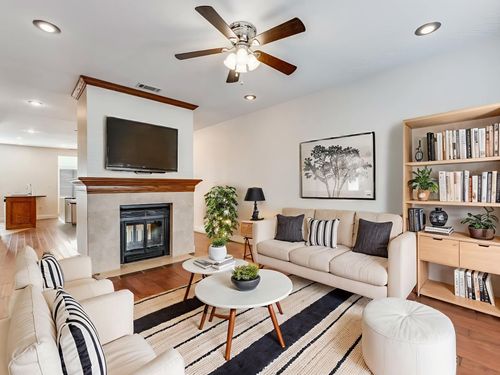 407 Josephine St, Dallas, TX, 75246-1457 | Card Image