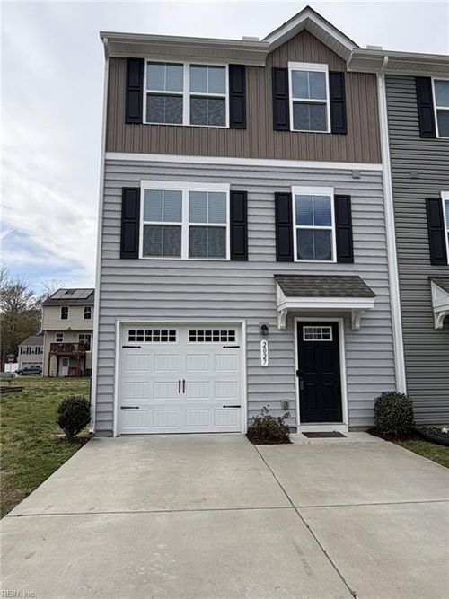 2027 Petersen Way, Suffolk, VA, 23434-2373 | Card Image