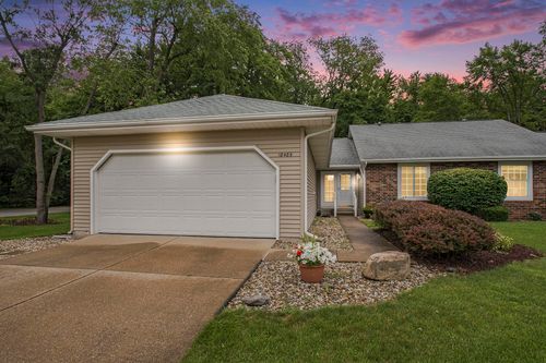 18485 Wooded Way, South Bend, IN, 46637-4383 | Card Image