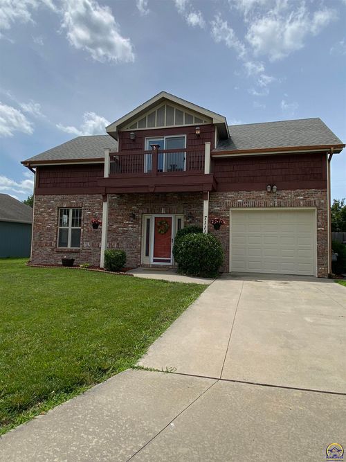 7111 Sw Wheatfield Ln, Topeka, KS, 66619-1111 | Card Image